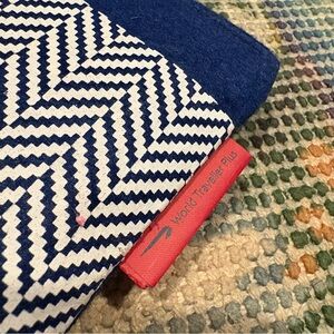 British Airways World Traveler Plus Blue & White Chevron Amenity Kit 5pc Travel